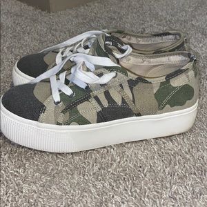 Steve Madden Camo Platform Sneakers